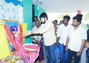 புல்வாமா தாக்குதலில் உயிரிழந்த சுப்பிரமணியனின் குடும்பத்திற்கு ஹரிஷ் கல்யாண ரூ.1 லட்சம் நிதியுதவி!