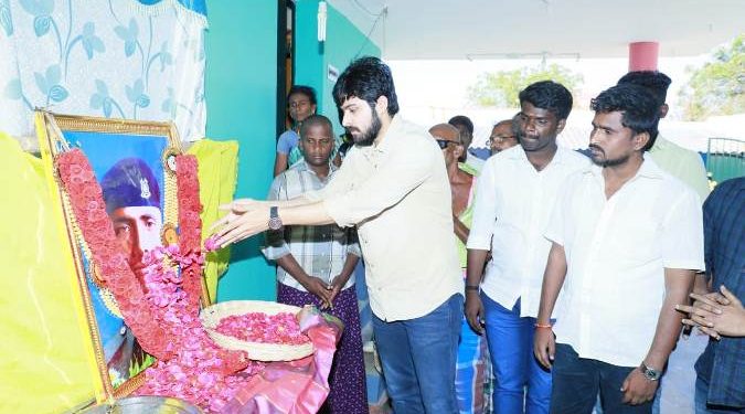 புல்வாமா தாக்குதலில் உயிரிழந்த சுப்பிரமணியனின் குடும்பத்திற்கு ஹரிஷ் கல்யாண ரூ.1 லட்சம் நிதியுதவி!
