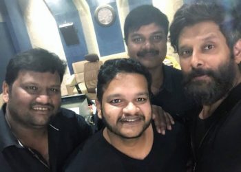 சிறப்பாக பாடிய சியான் விக்ரம்! களைகட்டும் கடாரம் கொண்டான்