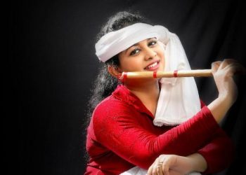 மீண்டும் கருவாப்பையா கார்திகா ” 