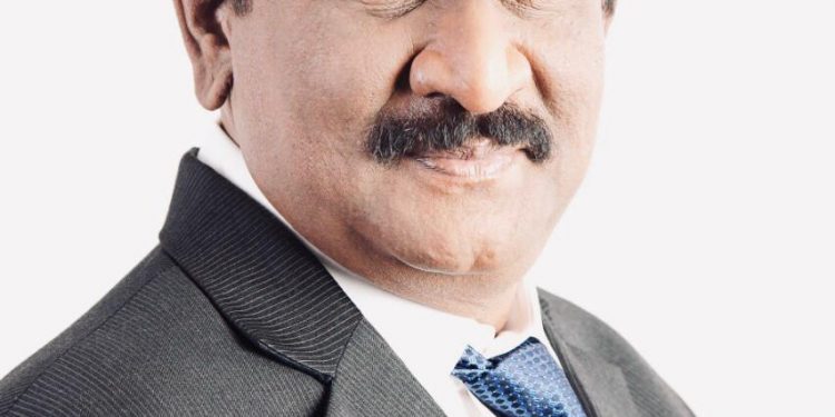 இயக்குனர் நவீன் என்னிடம் பணம் வாங்கிக்கொண்டு நான் ஏமாற்றுவதாக கூறுகிறார் – தயாரிப்பாளர் சொர்ணா சேதுராமன்