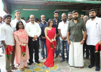 சலீம் இயக்குனரில் இயக்கத்தில் நடிக்கும் சசிகுமார்!