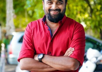 சசிகுமார் நடிப்பில் ஹித்தேஷ் ஜெபக் தயாரிக்கும் பிரம்மாண்டமான இன்வெஸ்டிகேஷன் திரில்லர் படம் !!