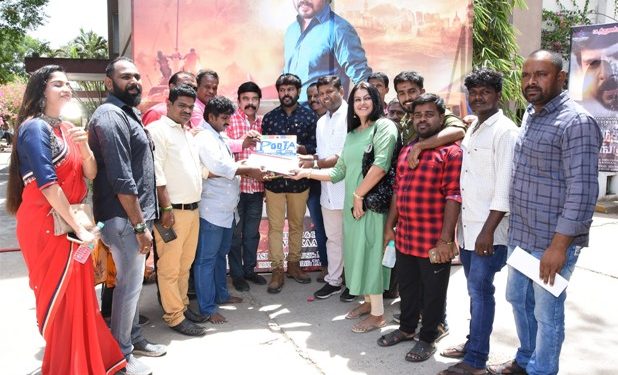 VELLUTHU VAANKU movie pooja stills