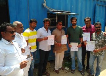 நடிகர் சங்க தேர்தலில் தலைவர் பதவிக்கு போட்டியிடும் நாசருக்கு முன்மொழிந்து வாழ்த்தினார் கமல்ஹாசன்.