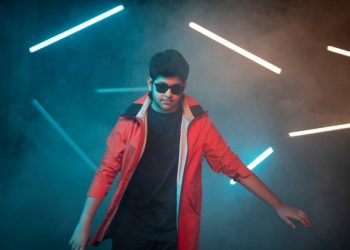 ஆர்வமாக எதிர்பார்க்கப்பட்ட தனது இசை பயணத்தை தன் தந்தை ஏ ஆர் ரஹ்மான் உடன் தொடங்கினார் ஏ ஆர் அமீன்