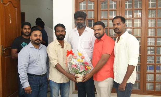 “V1” First Look Poster Released by Director Vetrimaaran