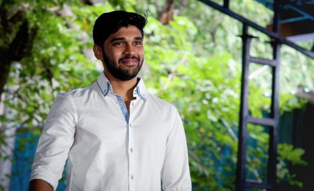 கல்லூரி மாணவிகள் மத்தியில் மாஸ் காட்டிய துருவ் விக்ரம்!!