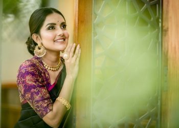 மகாமுனி படத்தின் மெகா வெற்றியால் மிகுந்த மகிழ்ச்சியில் இருக்கிறார் மஹிமா நம்பியார்