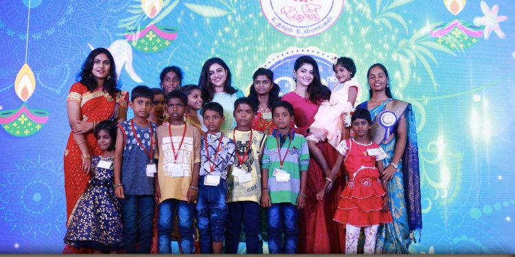 குழந்தைகளுடன் தீபாவளி கொண்டாடிய நடிகைகள் இந்துஜா, அதுல்யா ரவி