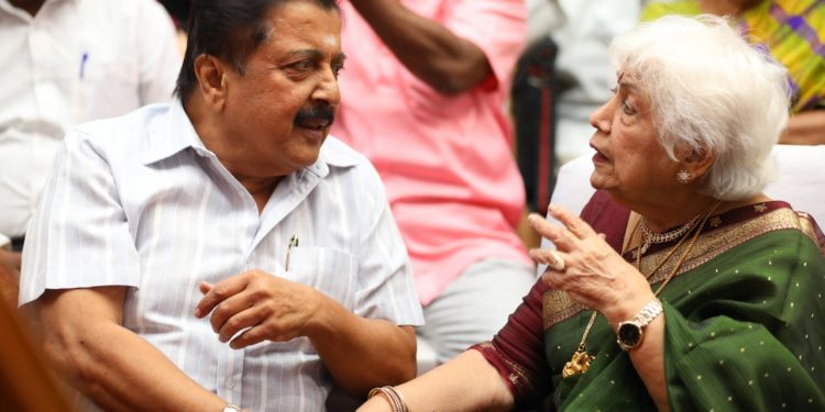 சினிமாவில் சொன்ன சொல்லைக் காப்பாற்ற மாட்டார்கள்: முக்தா பிலிம்ஸின் 60 ஆவது ஆண்டு வைர விழாவில் சிவகுமார் பேச்சு.!