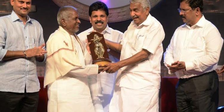 “வணக்கத்துக்குரிய இசைமேதை ஹரிவராசனம் 2020” என்ற சிறப்பு விருதை இசைஞானி இளையராஜாவுக்கு கேரள அரசு வழங்குகிறது.