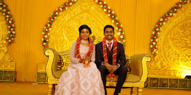 ‘மீண்டும் ஒரு மரியாதை’ நாயகி நக்ஷத்ரா திருமணம் –  திரைத்துறையினர் வாழ்த்து