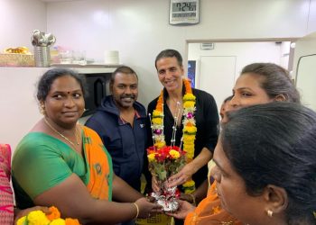 திருநங்கைகளுக்கு வீடுகள் கட்ட அக்ஷய்குமார் ஒன்றரை கோடி உதவி