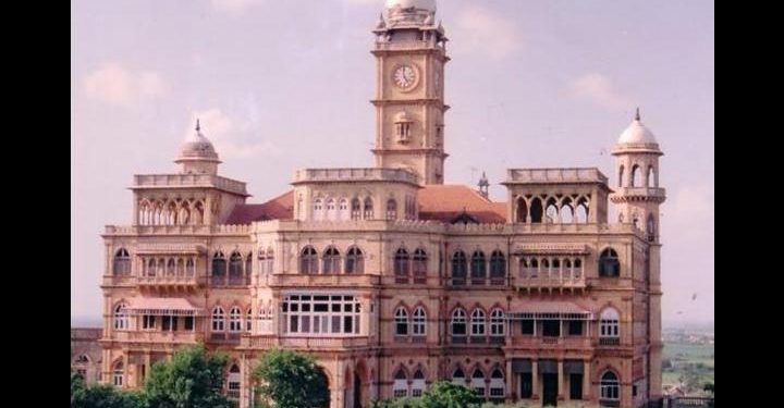 ஆர்யா- சுந்தர்.சி நடிப்பில் ”அரண்மனை3” ராஜ்கோட்டில் படப்பிடிப்பு ஆரம்பமானது.