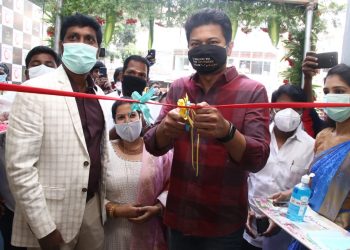 சென்னை அண்ணாநகர் சைக்கிள்ஸின் 6 வது கிளையை திறந்து வைத்தார் நடிகர் உதயநிதி ஸ்டாலின் !!