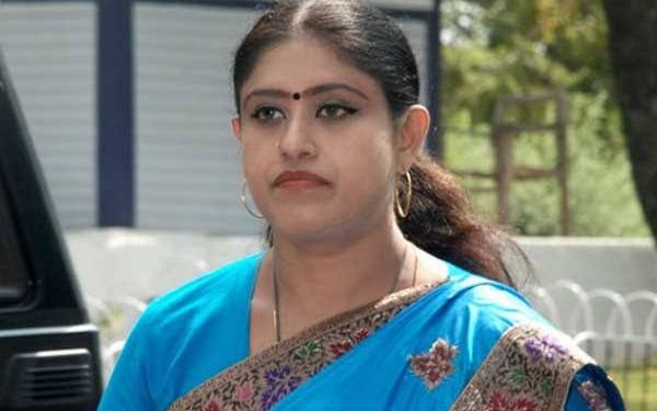 விஜயதாரணியைக் கண்டு மிரண்ட பிரபலங்கள்..!